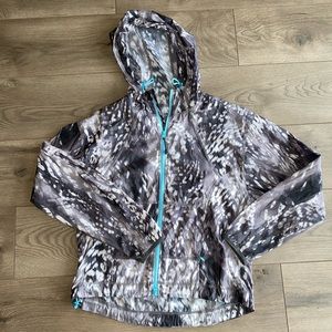 Black and white rain jacket /wind breaker